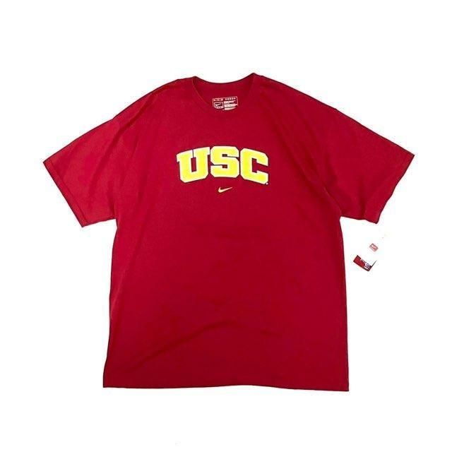 <div>Nike</div>2006'sDEADSTOCK<br>S/S T-SHIRT<br>USC<br>BURGANDY