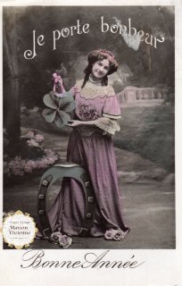 フランスアンティーク　ポストカード　幸福のシンボルを持つ乙女