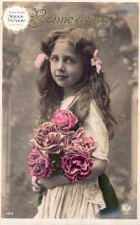フランスアンティーク　ポストカード　大輪の薔薇を抱える美少女【普通郵便送料無料】