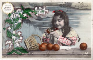 フランスアンティーク　ポストカード りんごの花とりんごを食べる少女