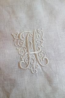 アンティーク刺繍- メゾン・ヴィヴィエンヌ