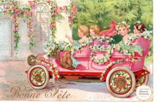 【未使用】フランスアンティーク　エンボス加工のポストカード 　お花で飾られたピンクの車でドライブ　