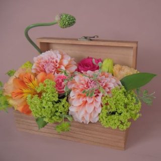 2023  mother's day.　Wood Box Flower