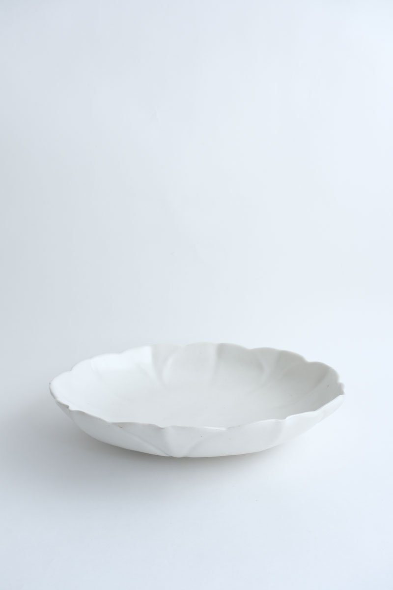 白釉蓮花平鉢
