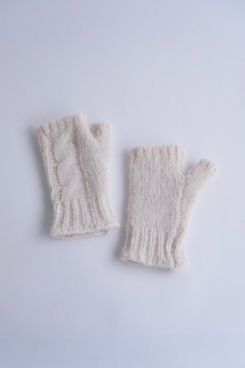 R.Baby Alpaca/Organic.c Cable mittens｜off white