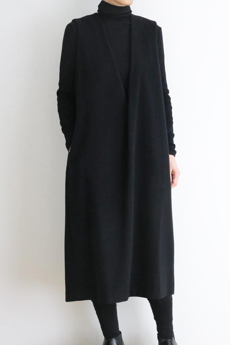 ٥ V-neck dress black