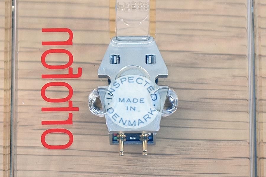 ortofon MC 20 MK Ⅱレコードカートリッジ 2 Ortofon MC 20 MK II Cartridge with Headshell In Excellent