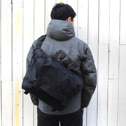 ARC'TERYX LEAF COURIER BAG 15 17669 ARC'TERYX LEAF COURIER BAG 15 17669