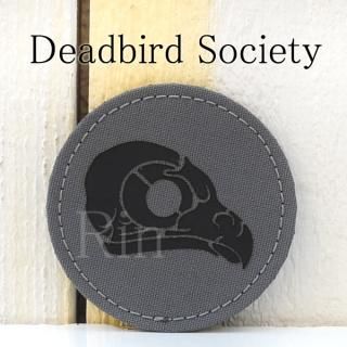 <img class='new_mark_img1' src='https://img.shop-pro.jp/img/new/icons61.gif' style='border:none;display:inline;margin:0px;padding:0px;width:auto;' />Deadbird Society ǥåɥСɥƥ v2 round - Wolf (black vinyl) ѥå