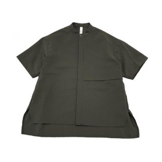 <img class='new_mark_img1' src='https://img.shop-pro.jp/img/new/icons14.gif' style='border:none;display:inline;margin:0px;padding:0px;width:auto;' />MOUN TEN.Re-Polyester Tropical SS Shirt / Charcoal 