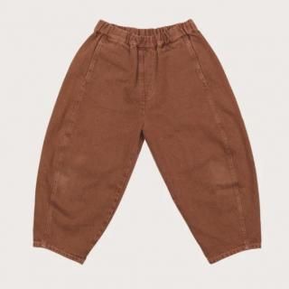 <img class='new_mark_img1' src='https://img.shop-pro.jp/img/new/icons14.gif' style='border:none;display:inline;margin:0px;padding:0px;width:auto;' />KOTER Manu Overdye Denim Bareel-Leg Jeans / Fusion Coral