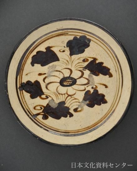 新作商品 白地鉄絵花紋皿（元代）株式会社 日本文化資料センター 工芸品