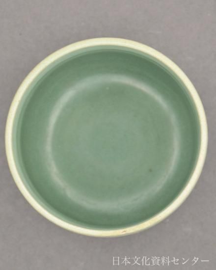 高麗青磁割花蓮池紋筒茶碗(12〜13世紀・朝鮮)日本文化資料センター 高麗青磁割花蓮池紋筒茶碗(12〜13世紀・朝鮮)日本文化資料センター