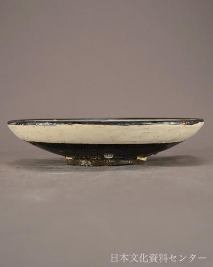 Seto oil lamp plate with iron painted landscape 瀬戸皿 鉄絵