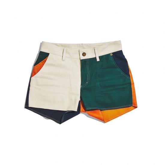 Multifaceted shorts / WOMAN