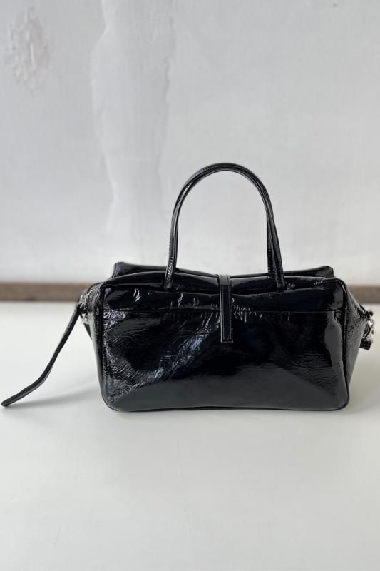 フォーマルでも。カジュアルでも。les basiques ミニショルダーバッグ