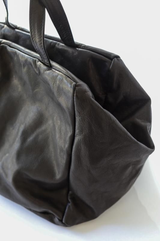 les basiques レザーバッグM - SUSCON + RUSTIC HOUSE ONLINESTORE les basiques レザーバッグM - SUSCON + RUSTIC HOUSE ONLINESTORE
