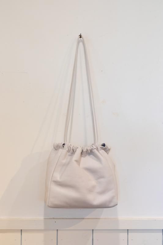 evam eva drawstring bag - SUSCON + RUSTIC HOUSE ONLINESTORE