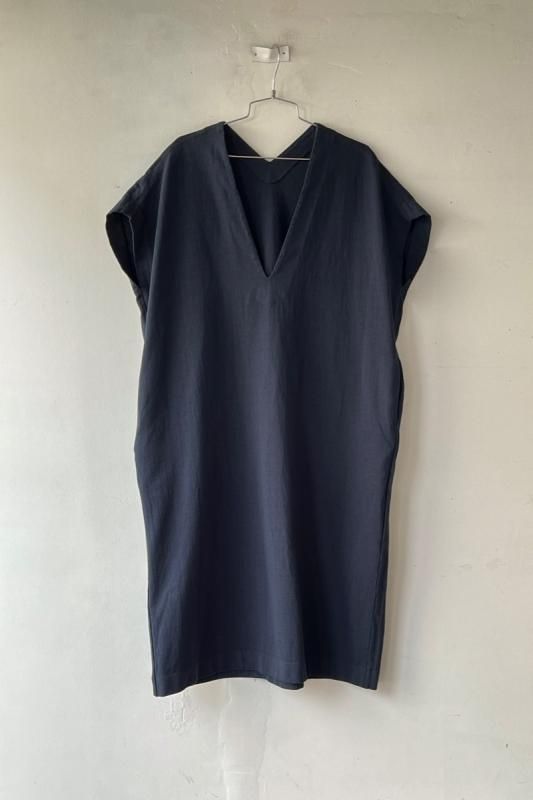 ゴーシュ BDインレイ Vネックワンピース - SUSCON + RUSTIC HOUSE