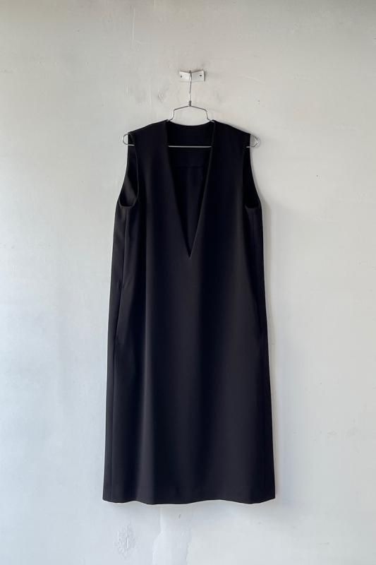 今 話題 の 人気 商品 ゴーシュ + SUSCON - Vネックワンピース ストレッチブラック ワンピース