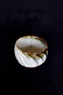 【田中正生】織部　面取片口　益子焼　共箱、栞、黄布 田中正生】織部 面取片口 益子焼 共箱、栞、黄布