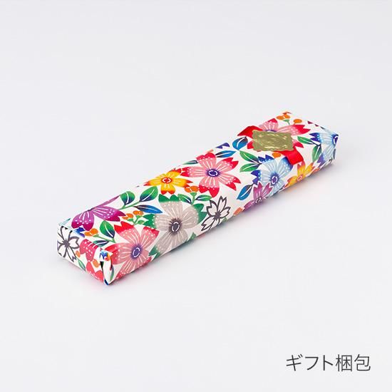 琉球紅型扇子・青さくら柄（袋付き）【沖縄県/BLANC JUJU
