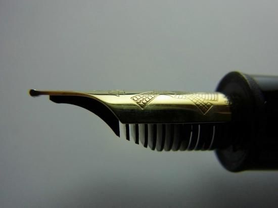 美品　万年筆　モンブラン　ミゲル・デ・セルバンデス　ペン先 18K 750 詳細ページ | 万年筆 ボールペンなど高級筆記具の販売・買取
