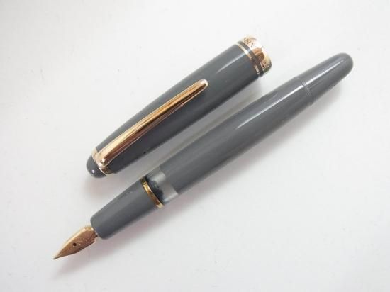 逆輸入 モンブラン PEN-LAND(ペンランド)|新品万年筆 - グレ― 252 筆記具