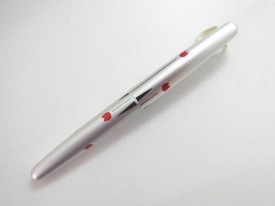 プラチナ 18K 18金 万年筆 ショート 白軸 イチョウ 細字 軟 廃盤 プラチナ 18K 18金 万年筆 ショート 細字 白 廃盤 - メルカリ