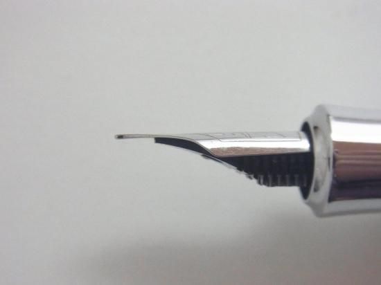 スティピュラ イ・カストーニ タイガーアイ - PEN-LAND