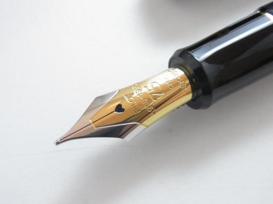中古)PILOT パイロット 万年筆 創立80周年記念 四神 漆黒 中字