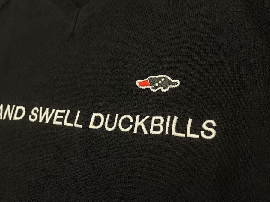 セール ラフアンドスウェル rough&swell V-NECK TOUR 黒 Vネック セール ラフアンドスウェル rough&swell V-NECK TOUR 黒 Vネック