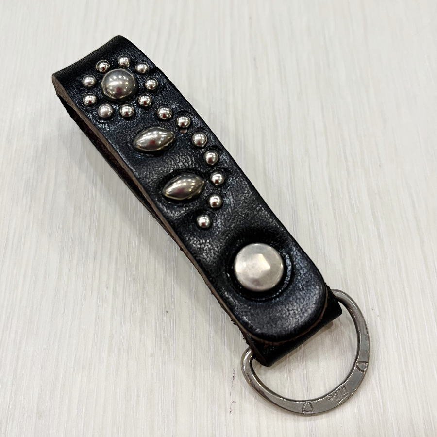 HTCキーホルダー HTC D-Ring Key Holder #32 STUDS - ウルフローブ/WOLFROBE online store