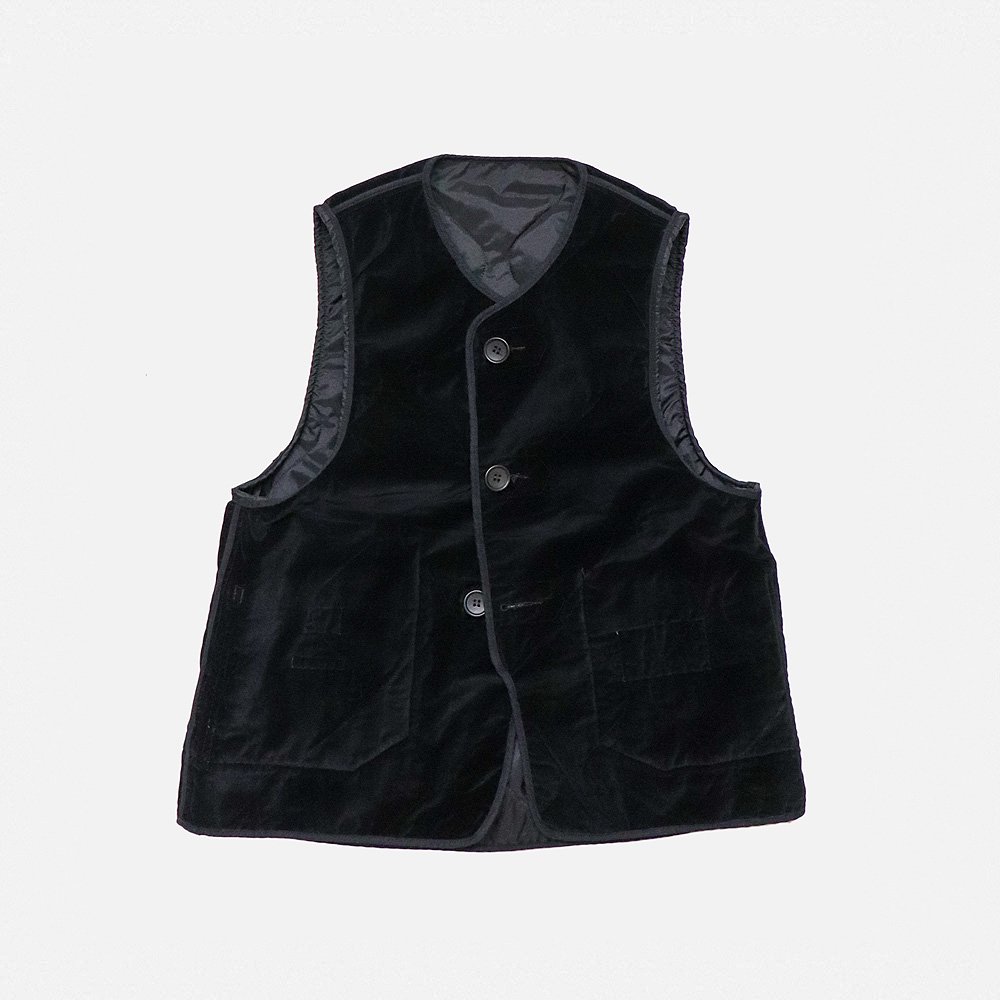 〈ENGINEERED GARMENTS（エンジニアド ガーメンツ）〉別注 Over Vest (Nylon x Velvet) - Charcoal  TOKYO Online Store