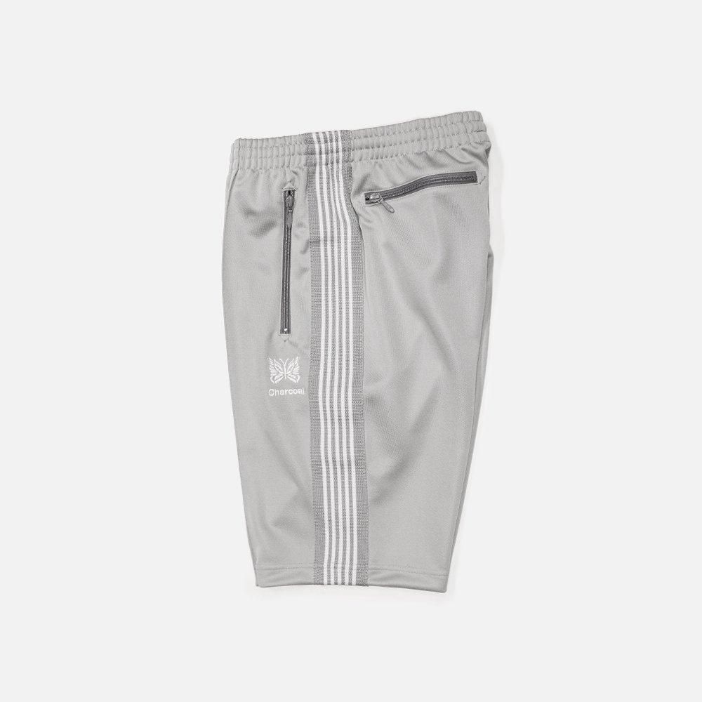 Needles(ニードルズ)〉 別注 Track Pant Shorts - Charcoal Needles(ニードルズ)〉 別注 Track Pant Shorts - Charcoal