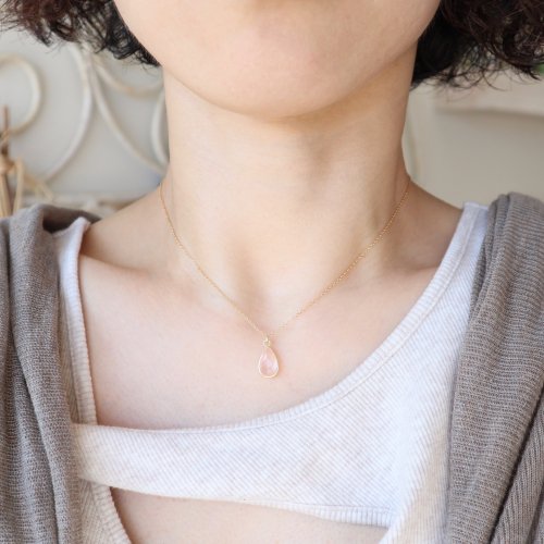 Rose quartz charm necklaceʣ