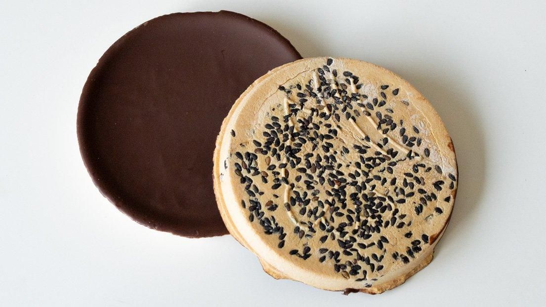 渋川のチョコレート煎餅(ごま 7枚入り)