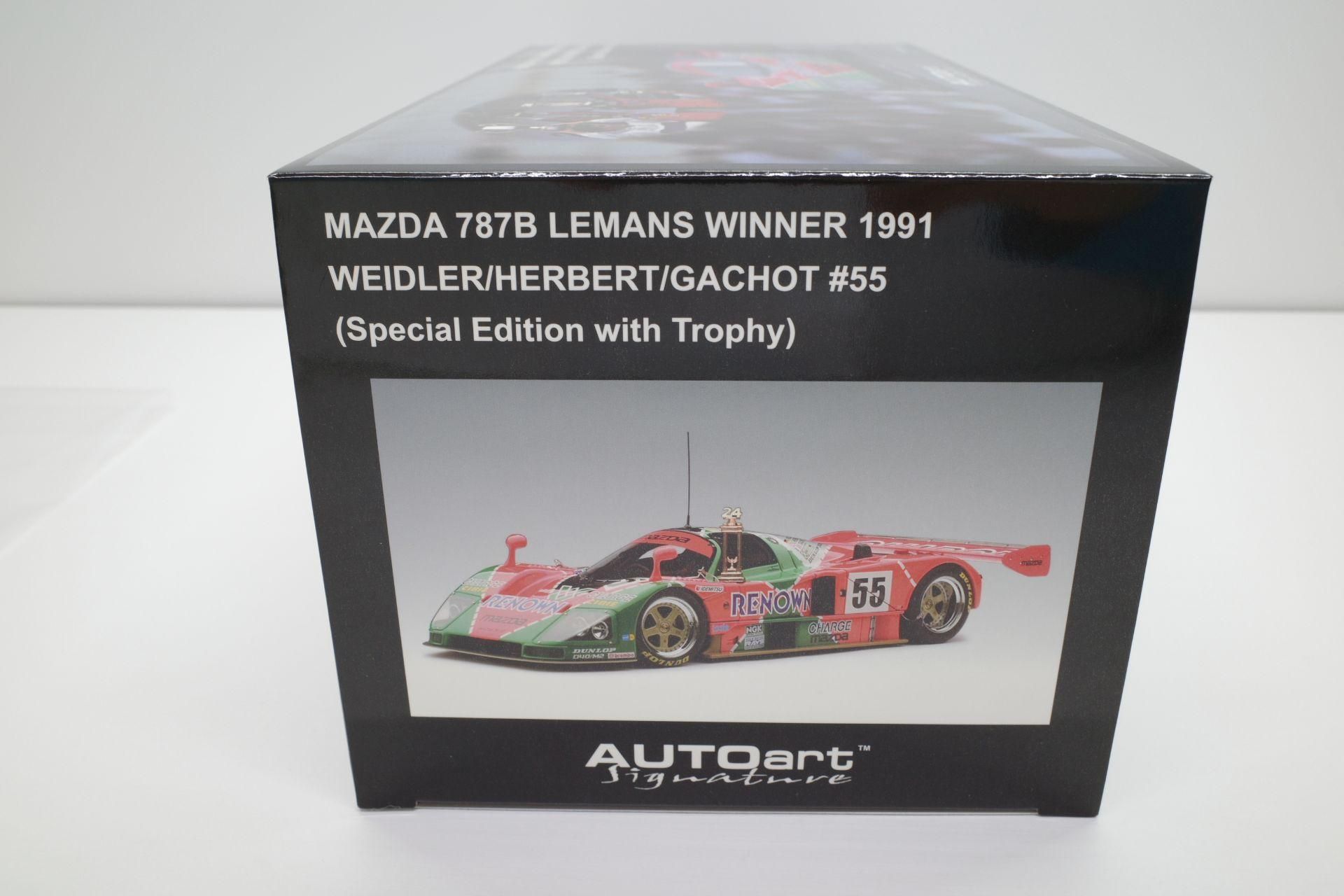 Aa オートアート 1/18 シグネチャーモデル 89142 チャージ Aa オートアート 1/18 シグネチャーモデル 89142 チャージ