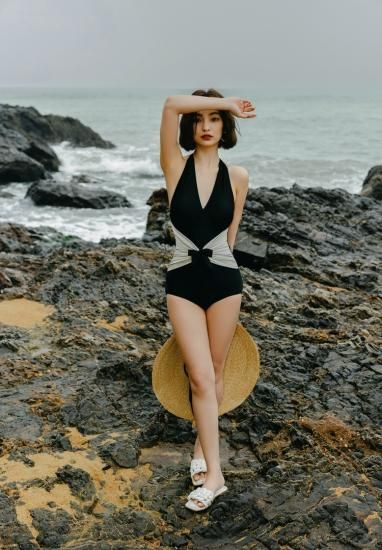 水着 ワンピース水着 ホルターネック リボン バックコンシャス