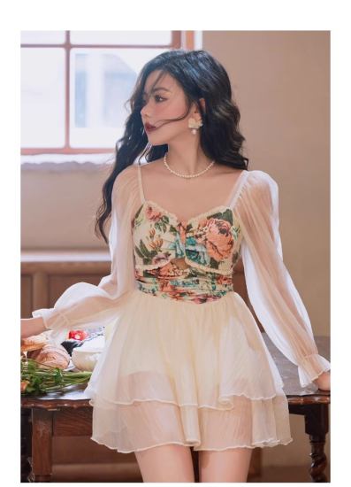 水着 ワンピース水着 花柄 シースルー フレアスカート グリーン 水着 ワンピース水着 花柄 フェミニン フレアスカート