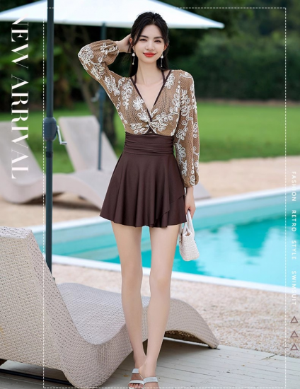 水着 ワンピース水着 フェミニン フレア バックコンシャス 2カラー