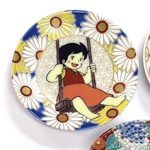 シルバー 花模様 丸型皿 木箱付き シルバー 花模様 丸型皿 木箱付き