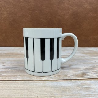 クラシカルマグカップ　ピアノ
