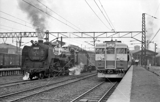 常磐線 平駅 現いわき駅 上り上野行準急ときわ4号 1964年12月 - 神戸フォトミュージアム