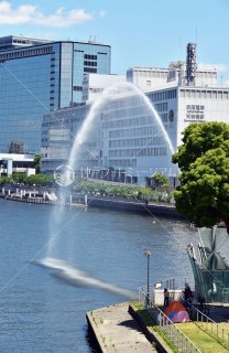 OMM 京阪シティモール 剣先公園の噴水