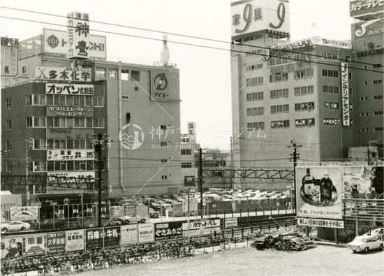 明石駅 南 - 神戸フォトミュージアム