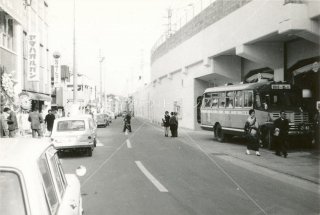 垂水駅 バス停　霞ヶ丘行きバス