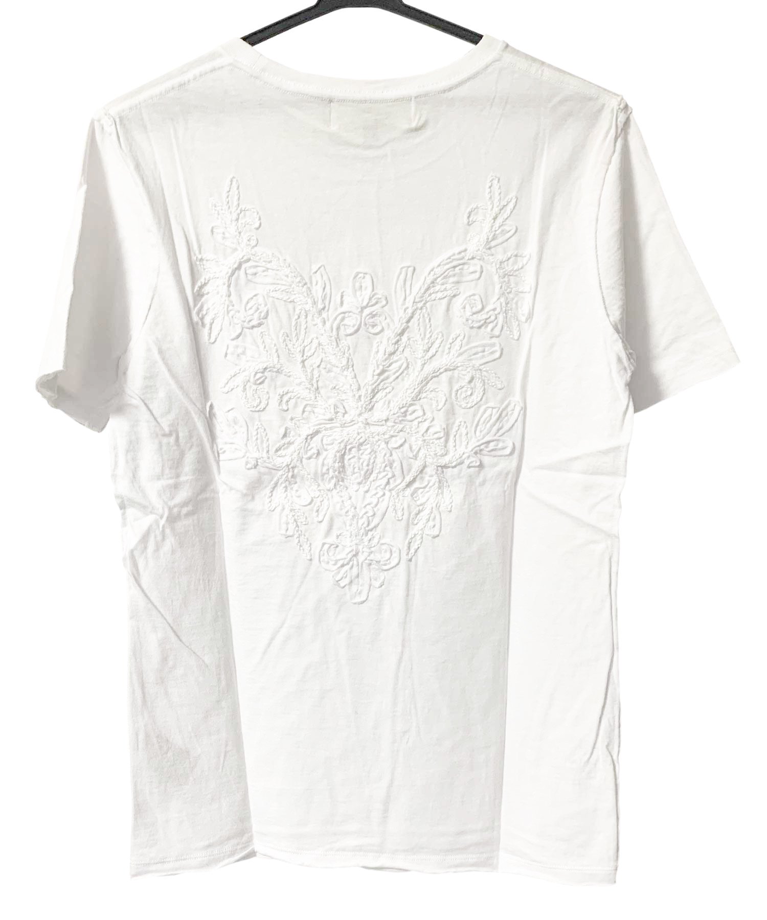 Bennu（ベンヌ）バック刺繍ルーズクルーネックTシャツ / ホワイト