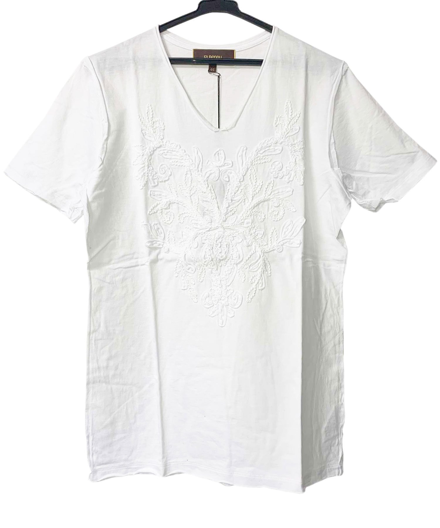 Bennu（ベンヌ）刺繍カットオフVネックTシャツ / ホワイト