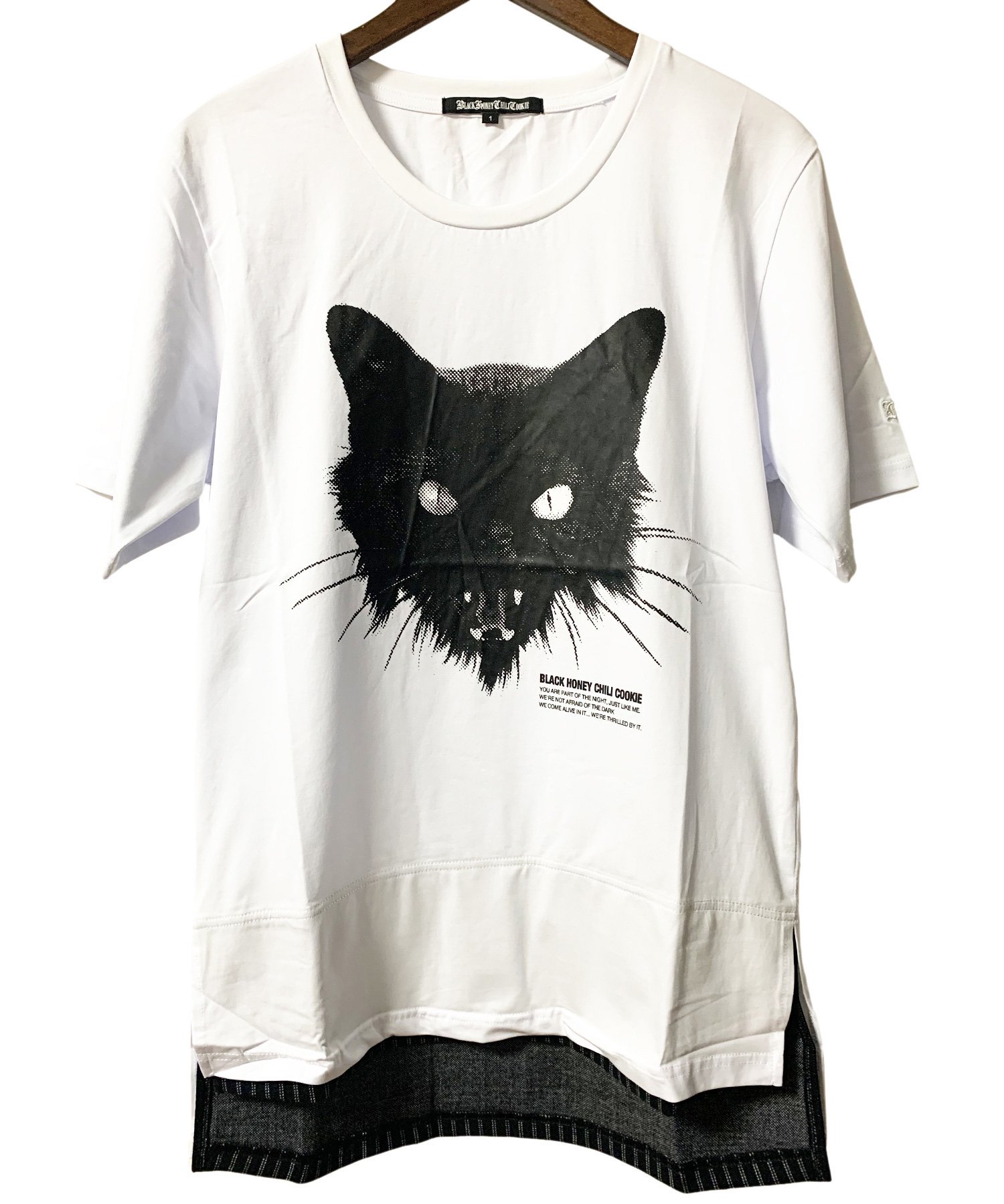 BLACK HONEY CHILI COOKIE（ブラックハニーチリクッキー）Kittyface Tee 【White】